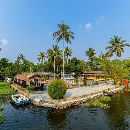 Oyo 5237 Island Lake Resort Alappuzha Экстерьер фото
