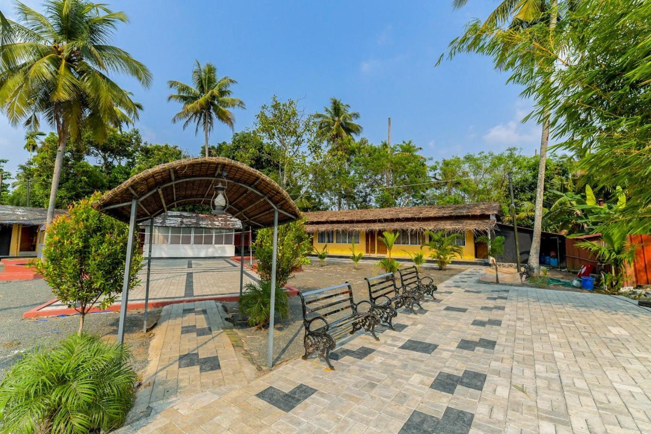 Oyo 5237 Island Lake Resort Alappuzha Экстерьер фото