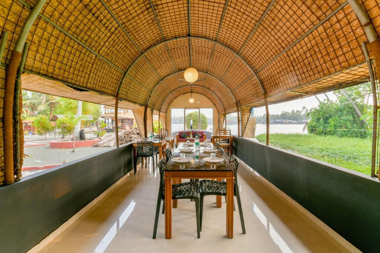 Oyo 5237 Island Lake Resort Alappuzha Экстерьер фото