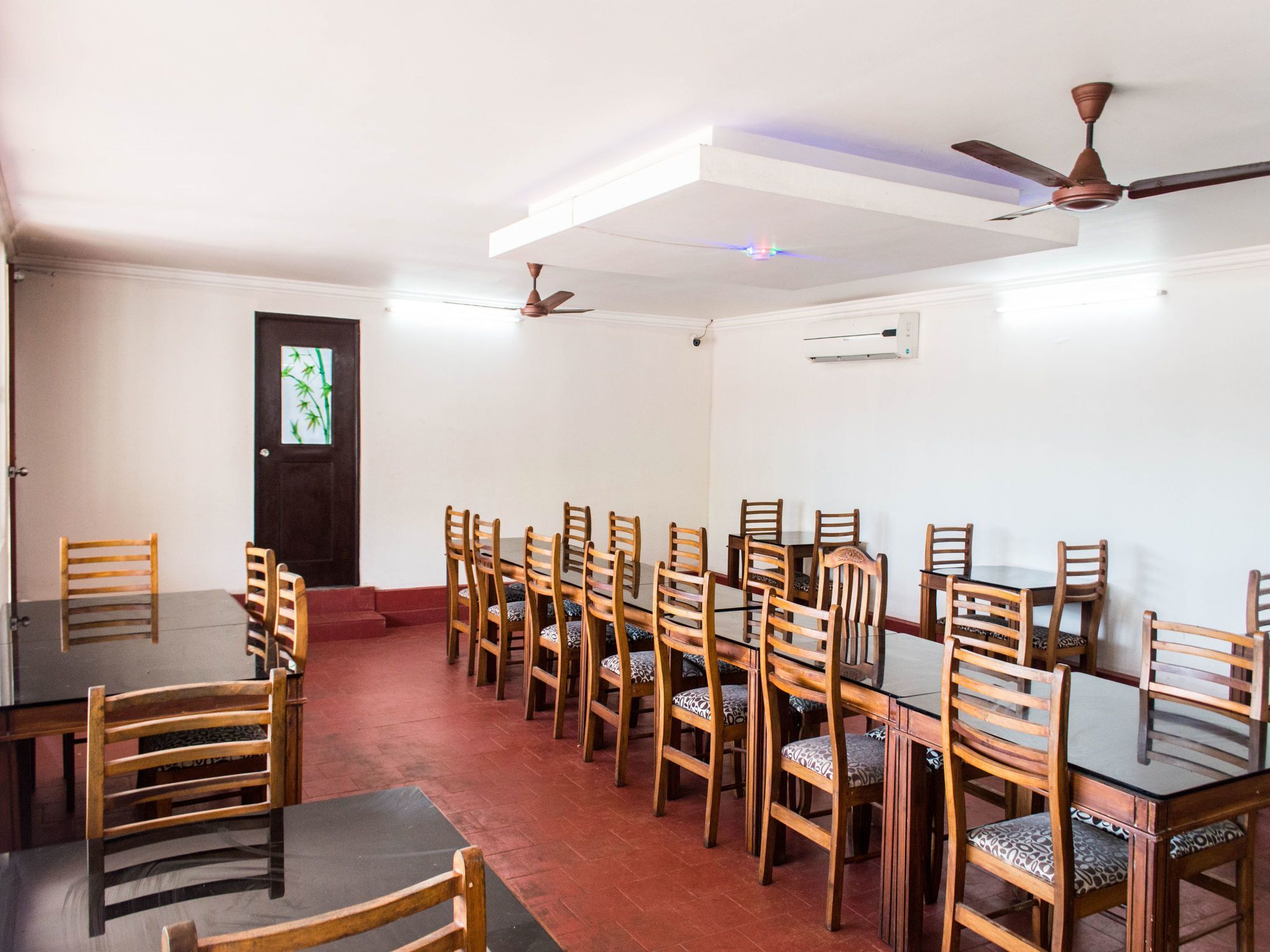 Oyo 5237 Island Lake Resort Alappuzha Экстерьер фото