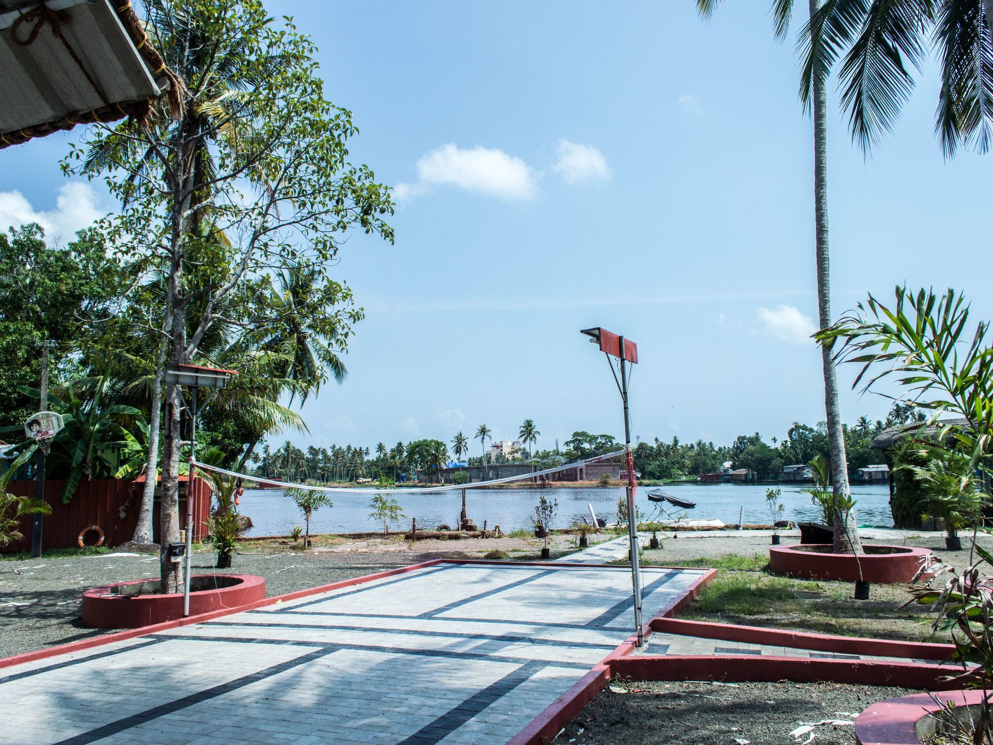 Oyo 5237 Island Lake Resort Alappuzha Экстерьер фото